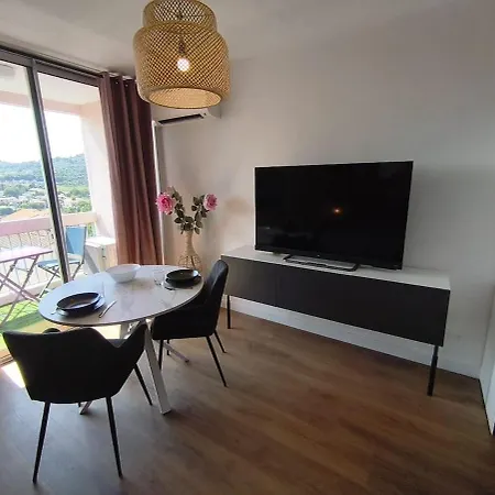 Appartamento La Roseraie Du Chateau Climatise! *