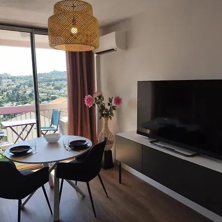 La Roseraie Du Chateau Climatise! Греу-ле-Бэн